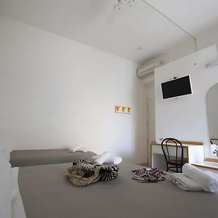 Eden Hotel 3*